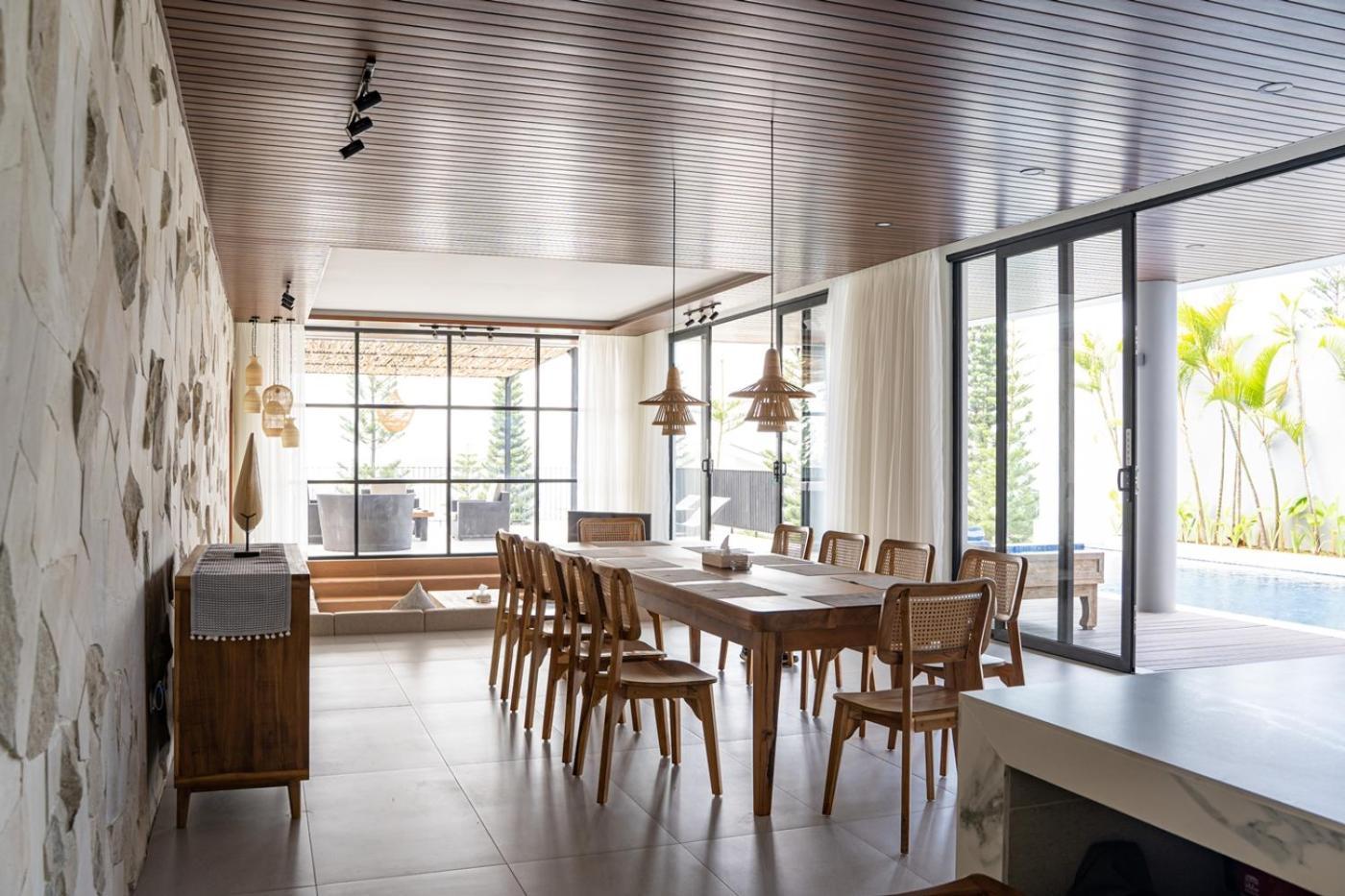 Sunshine View 6 Bedrooms With A Private Swimming Pool