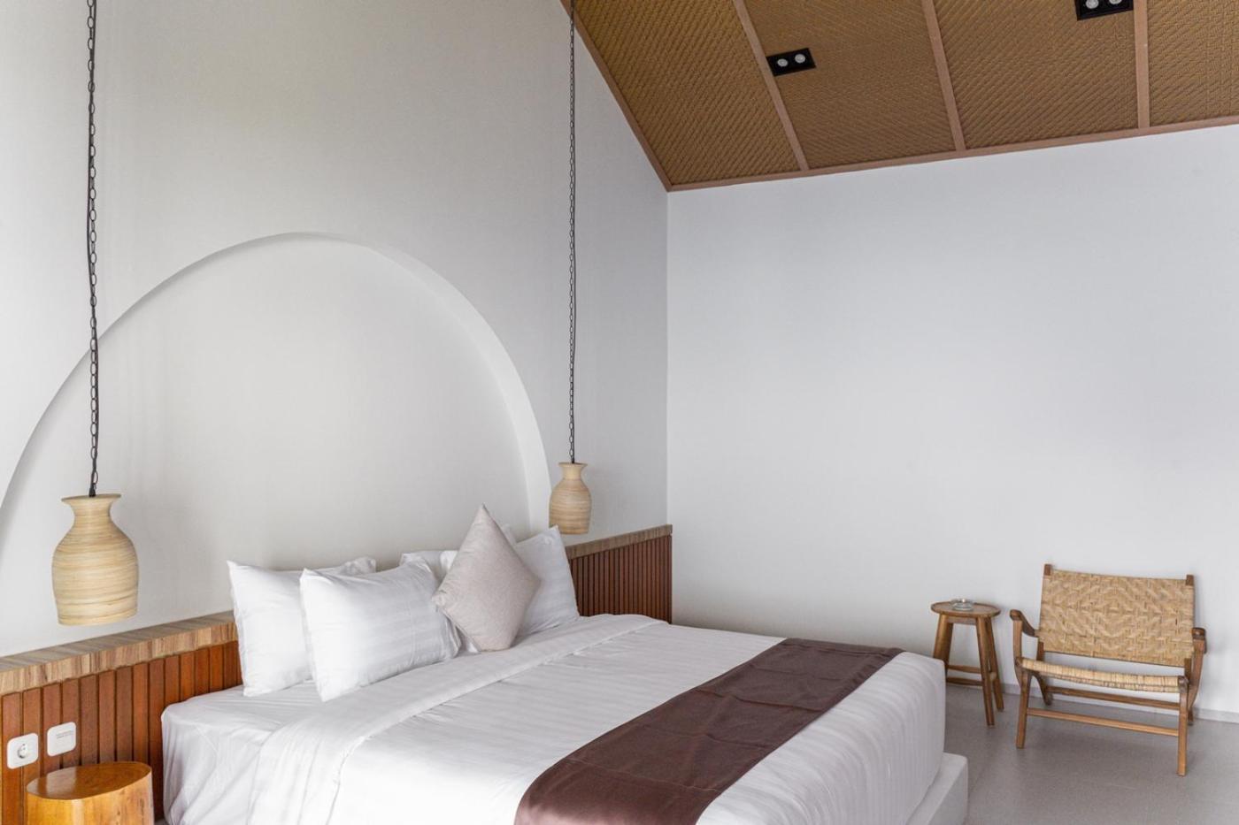 Sunshine View 6 Bedrooms With A Private Swimming Pool Bandung
