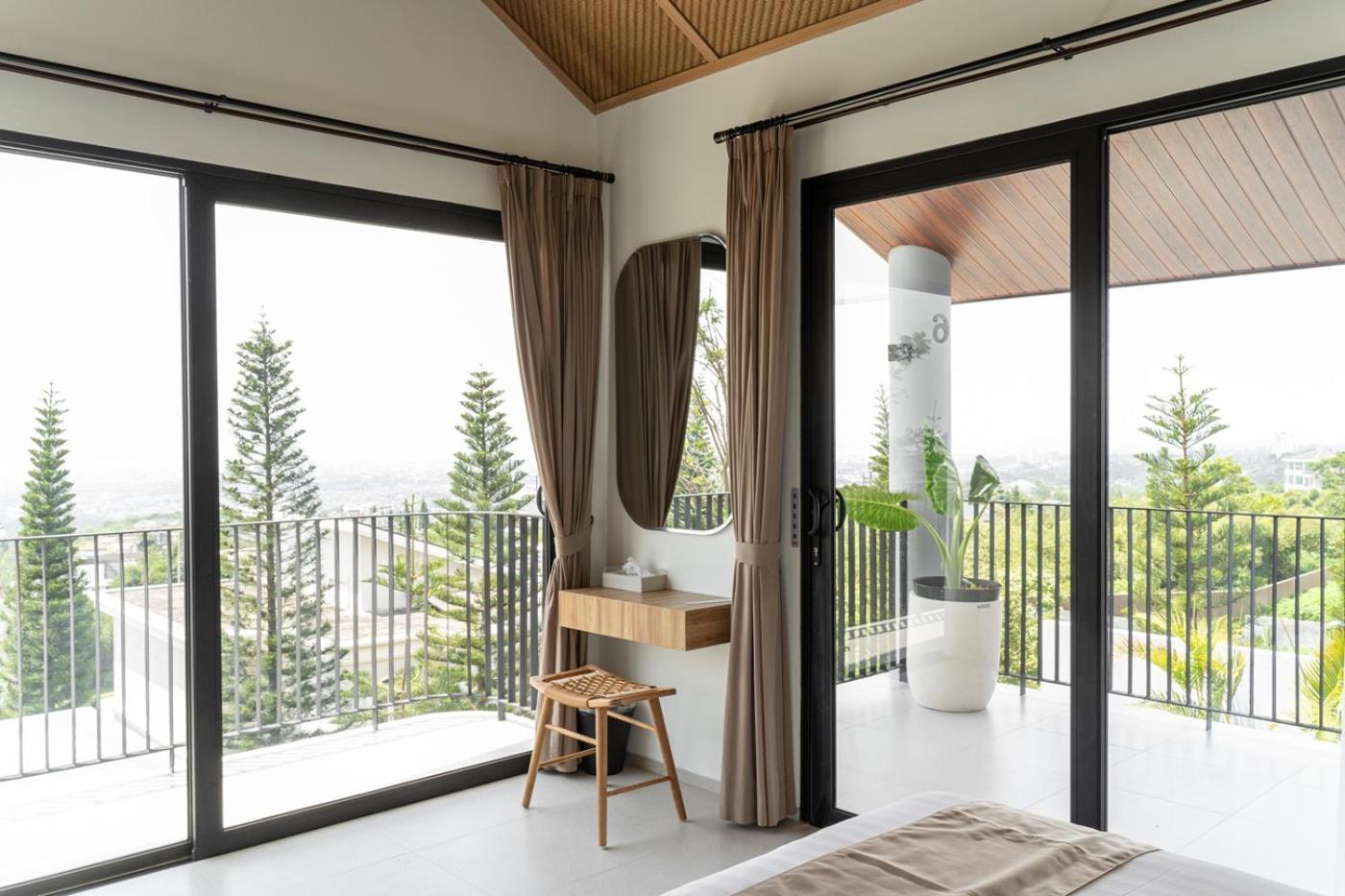Sunshine View 6 Bedrooms With A Private Swimming Pool Villa *